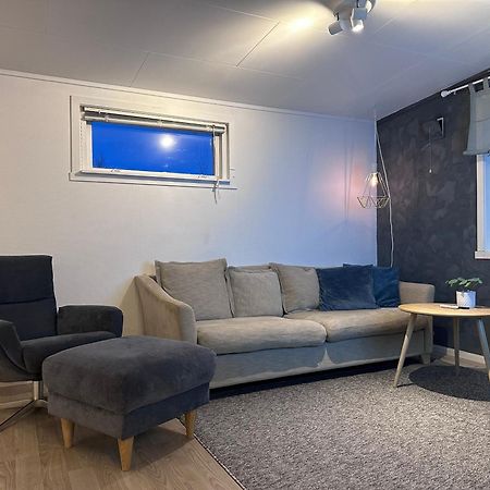 Fin Sentral Leilighet I Lakselv! エクステリア 写真